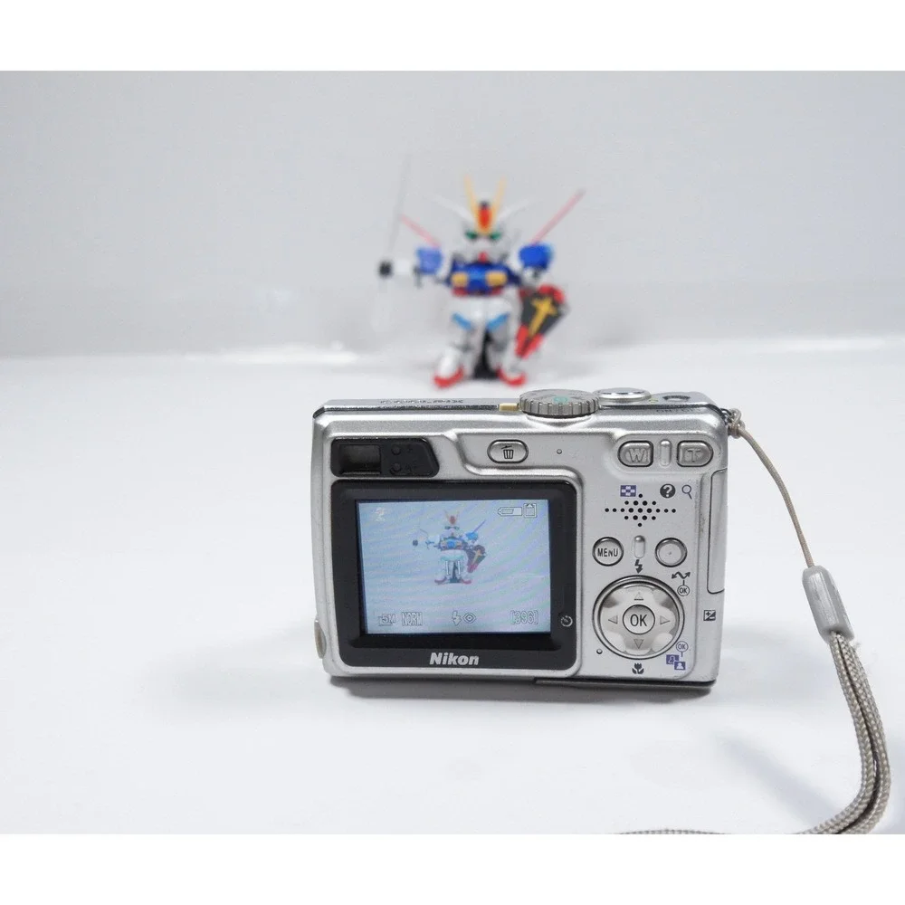 Nikon coolpix 5900